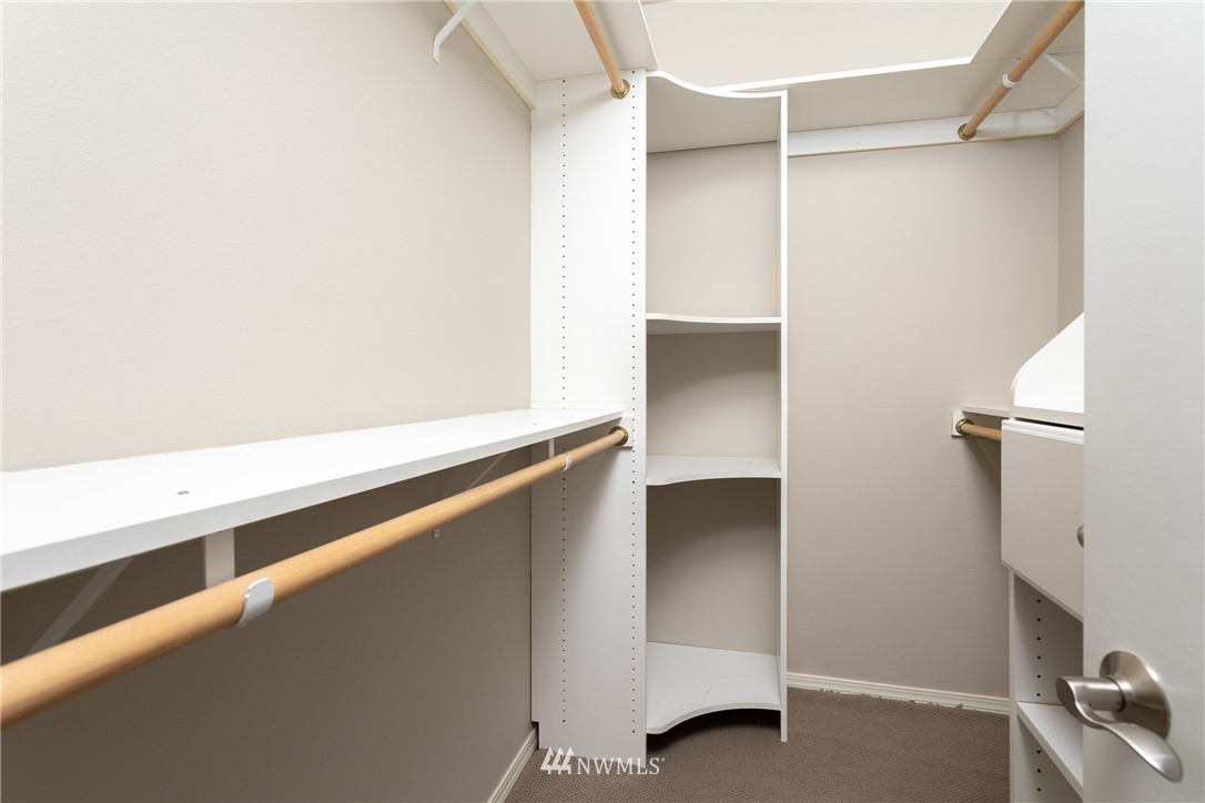 704 Firing Center Road Yakima, WA 98901 - Photo 19 of 29 a view of closet