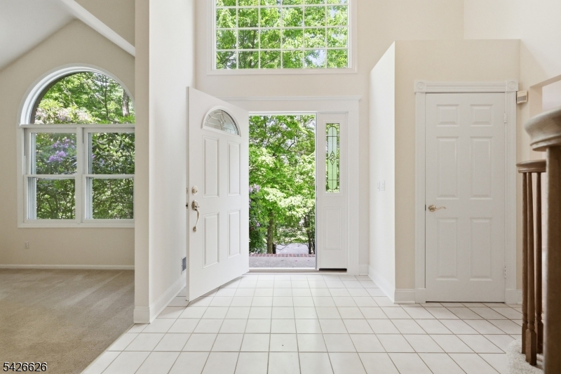 20 Indian Run Road Long Valley, NJ 07853 - Photo 4 of 50