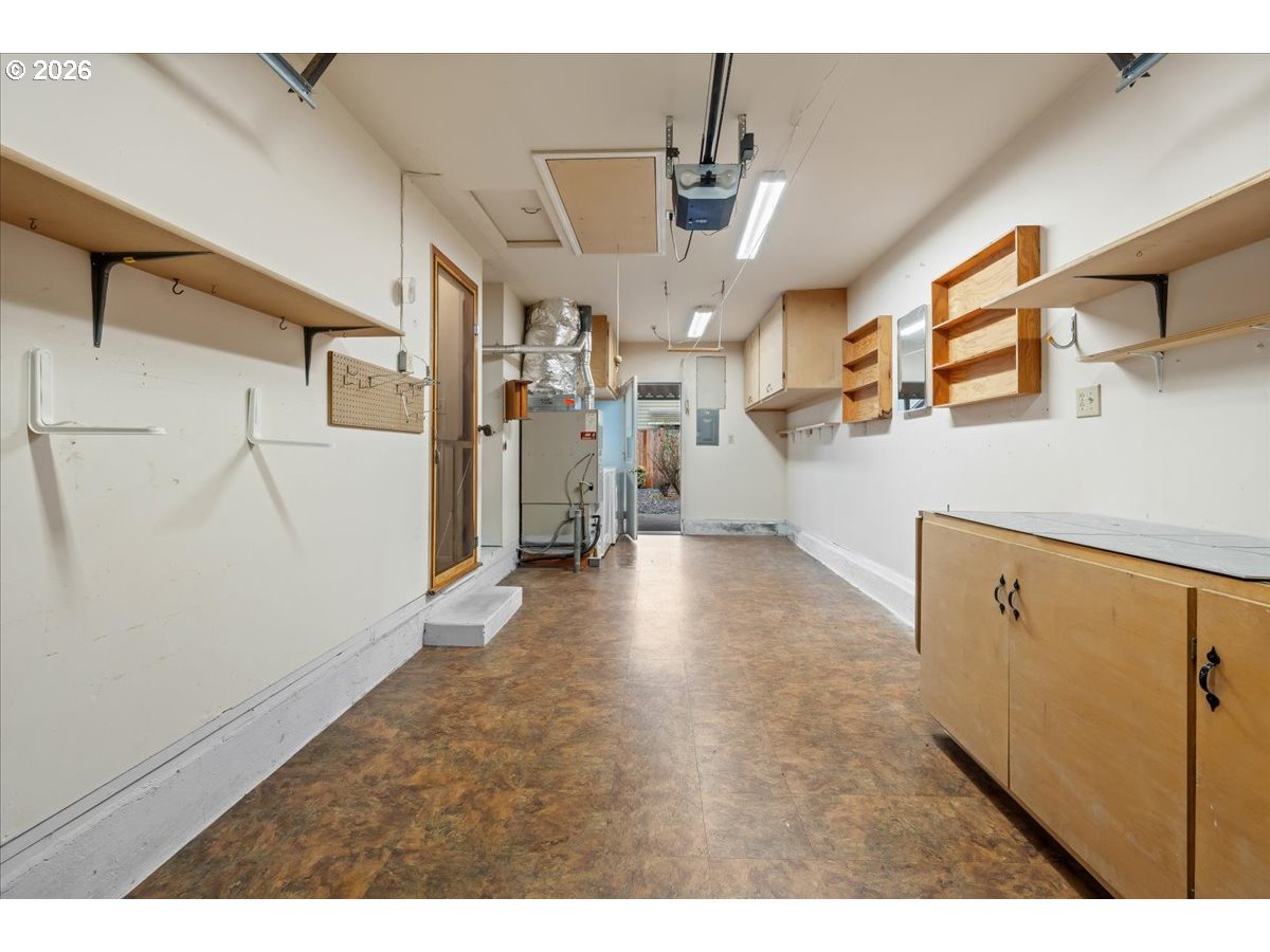 1386 Umpqua Road Woodburn, OR 97071 - Photo 21 of 32 a view of a hallway with stairs