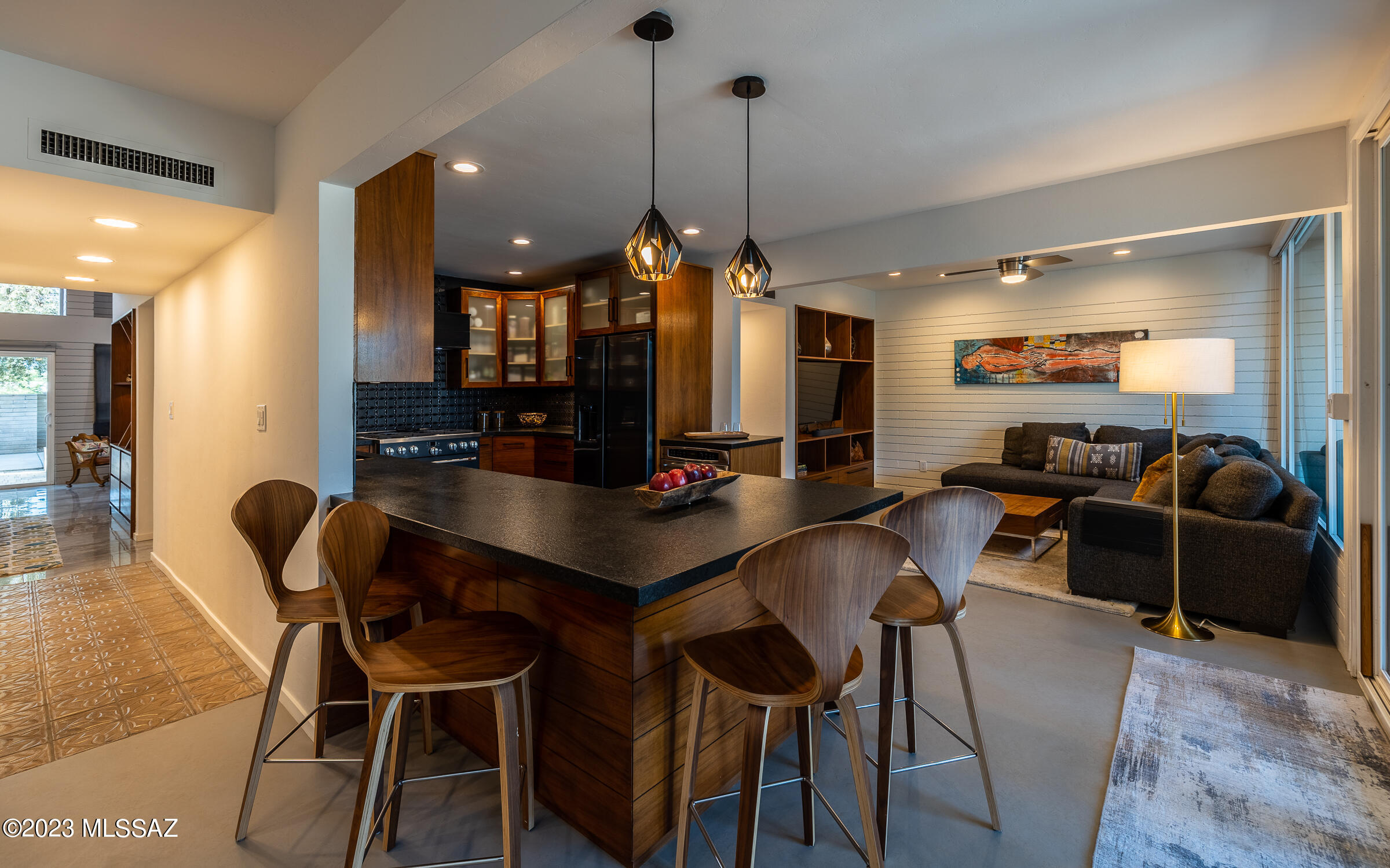 2240 East Lind Road Tucson, AZ 85719 - Photo 10 of 44 Gallery Image 10