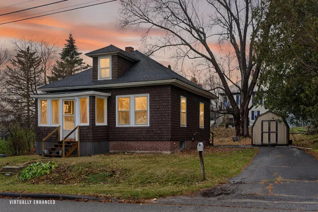$99,900 | 35 Elmwood Avenue, Waterville, ME 04901