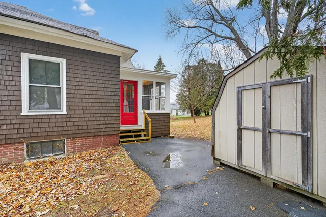 $99,900 | 35 Elmwood Avenue, Waterville, ME 04901