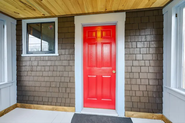 $99,900 | 35 Elmwood Avenue, Waterville, ME 04901