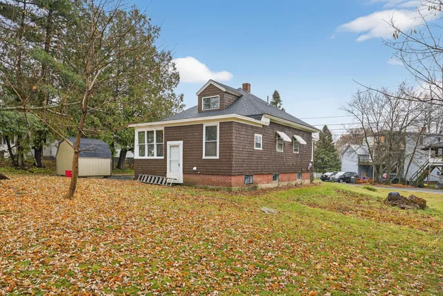 $99,900 | 35 Elmwood Avenue, Waterville, ME 04901