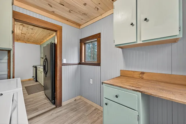 $99,900 | 35 Elmwood Avenue, Waterville, ME 04901