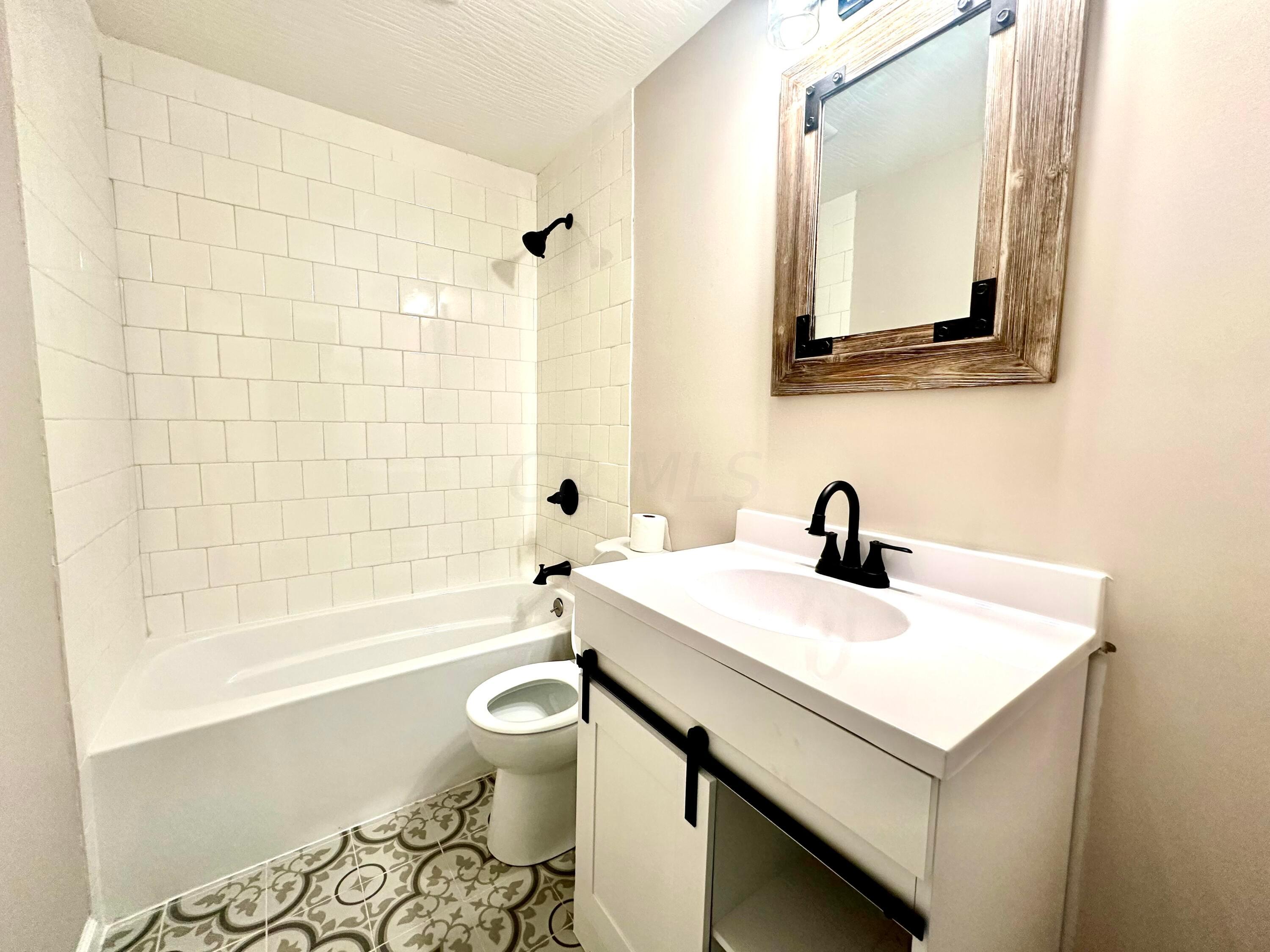981 James Road Lancaster, OH 43130 - Photo 20 of 23 Bath