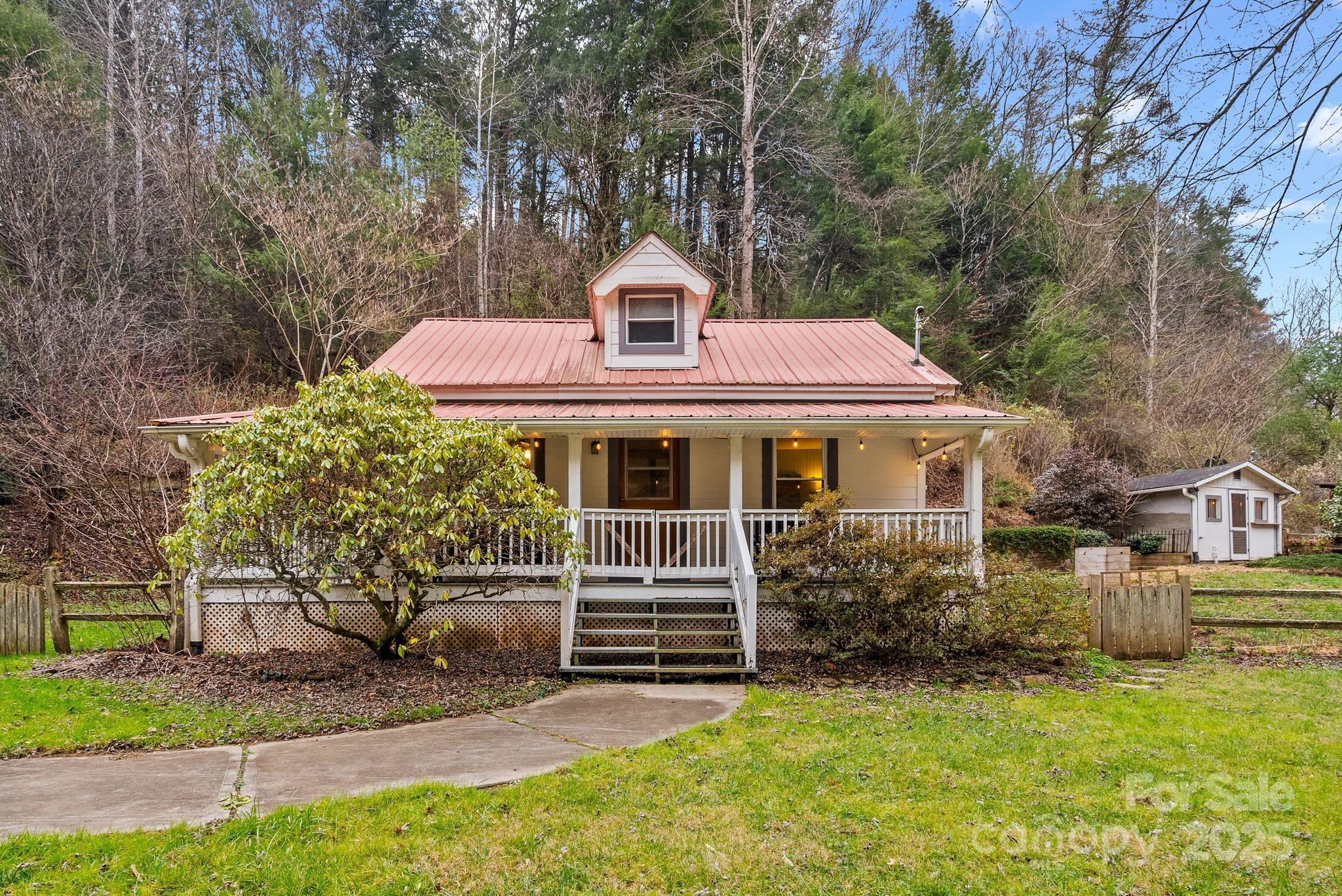 3115 Little Pine Road Marshall, NC 28753 - Photo 1 of 46
