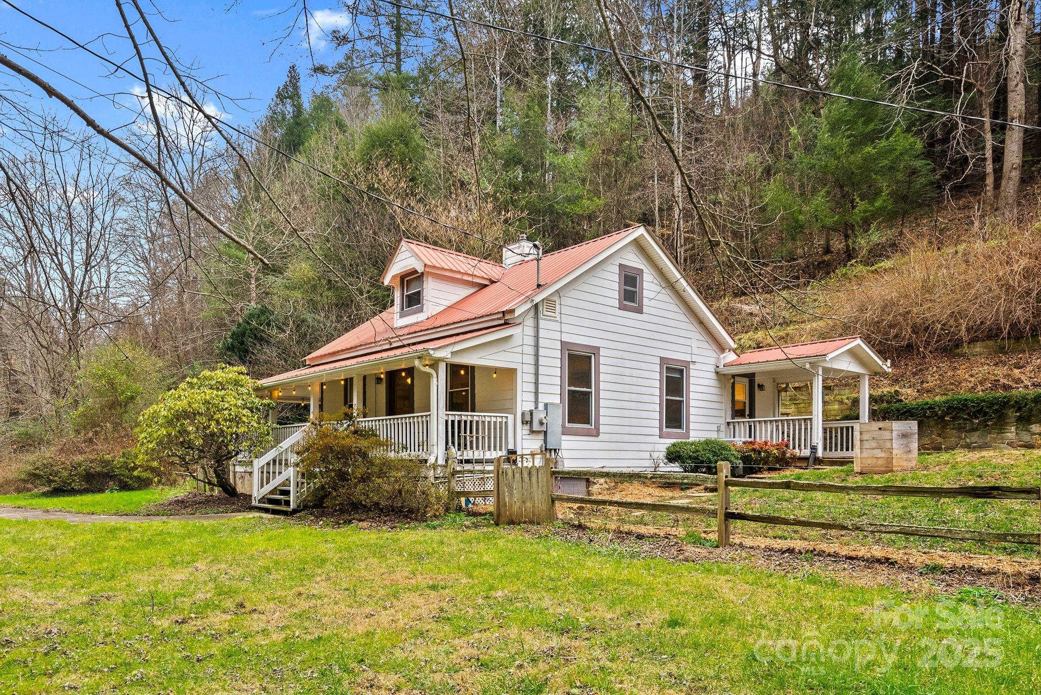 3115 Little Pine Road Marshall, NC 28753 - Photo 2 of 46