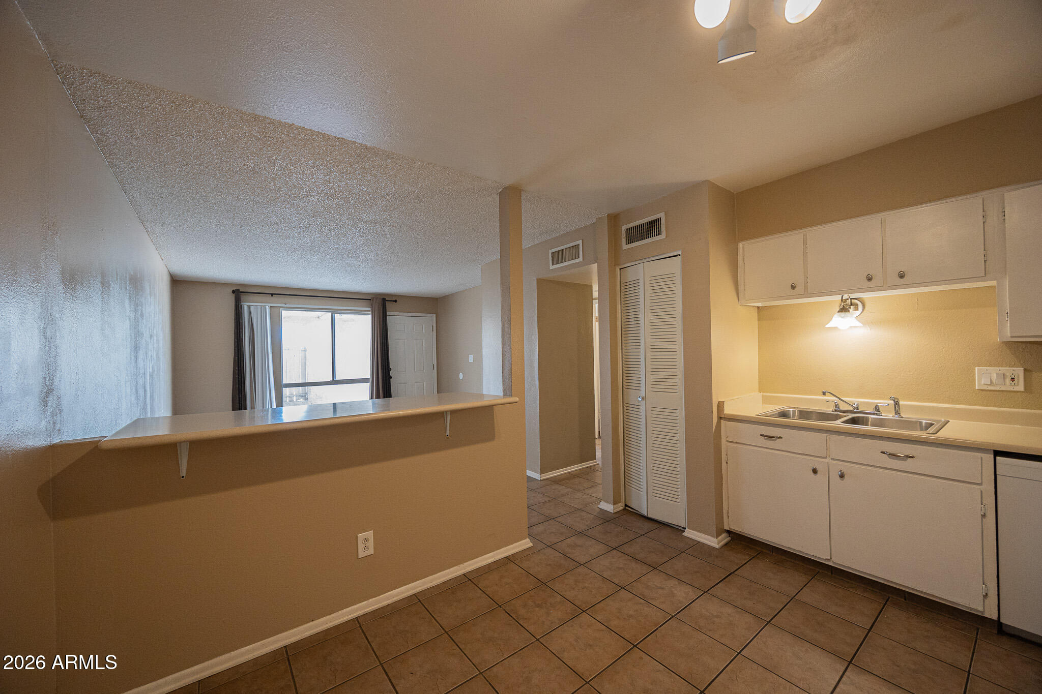 720 South Dobson Road, Unit 10 Mesa, AZ 85202 - Photo 15 of 22 B33A5638