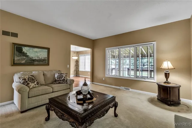 $539,900 | 8472 Chadway Court, Clarence, NY 14221