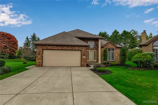 $539,900 | 8472 Chadway Court, Clarence, NY 14221