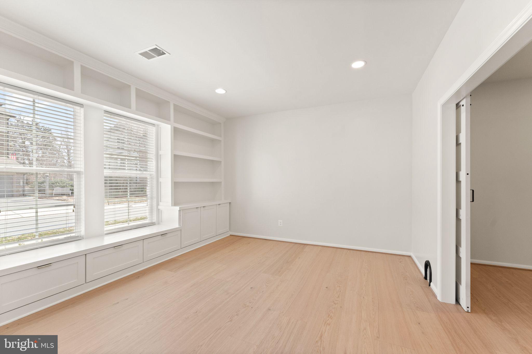 42295 Riggins Ridge Terrace Brambleton, VA 20148 - Photo 14 of 69
