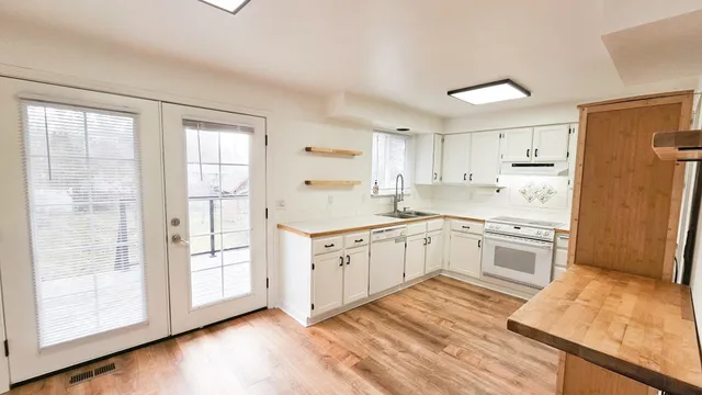 $380,000 | 12915 West 5th Avenue, Four Lakes, WA 99004