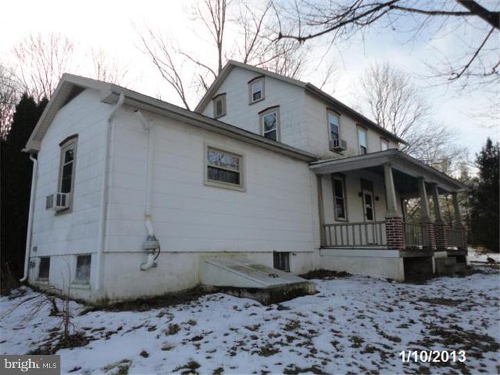 7 Bitting Road Alburtis, PA 18011 - Photo 2 of 11 Exterior Back