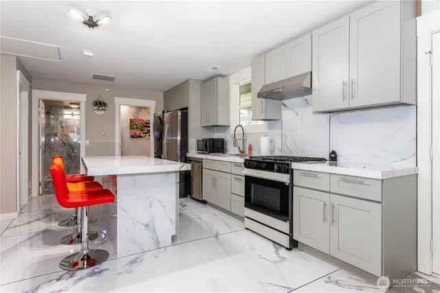 $775,000 | 8543 South 118th Street, Seattle, WA 98178