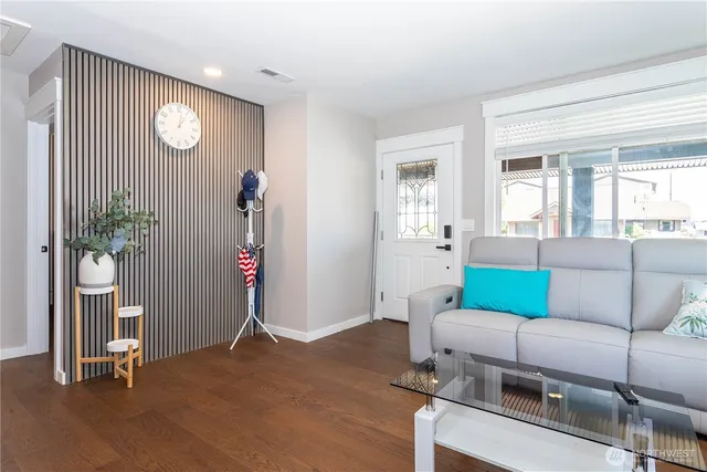 $775,000 | 8543 South 118th Street, Seattle, WA 98178