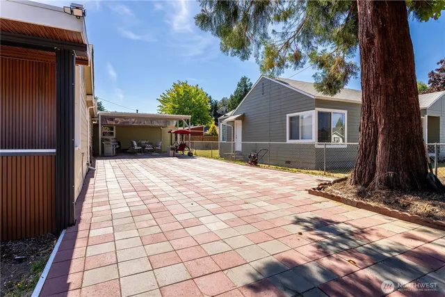 $775,000 | 8543 South 118th Street, Seattle, WA 98178