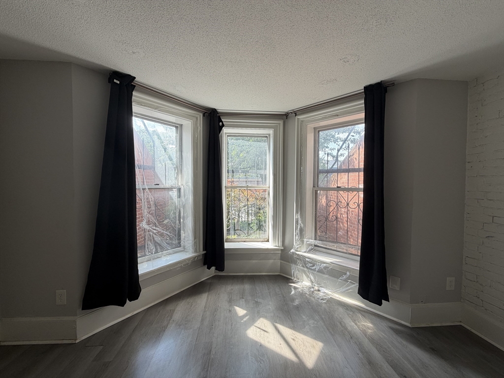 70 Temple Street, Unit 1 Springfield, MA 01105 - Photo 10 of 11