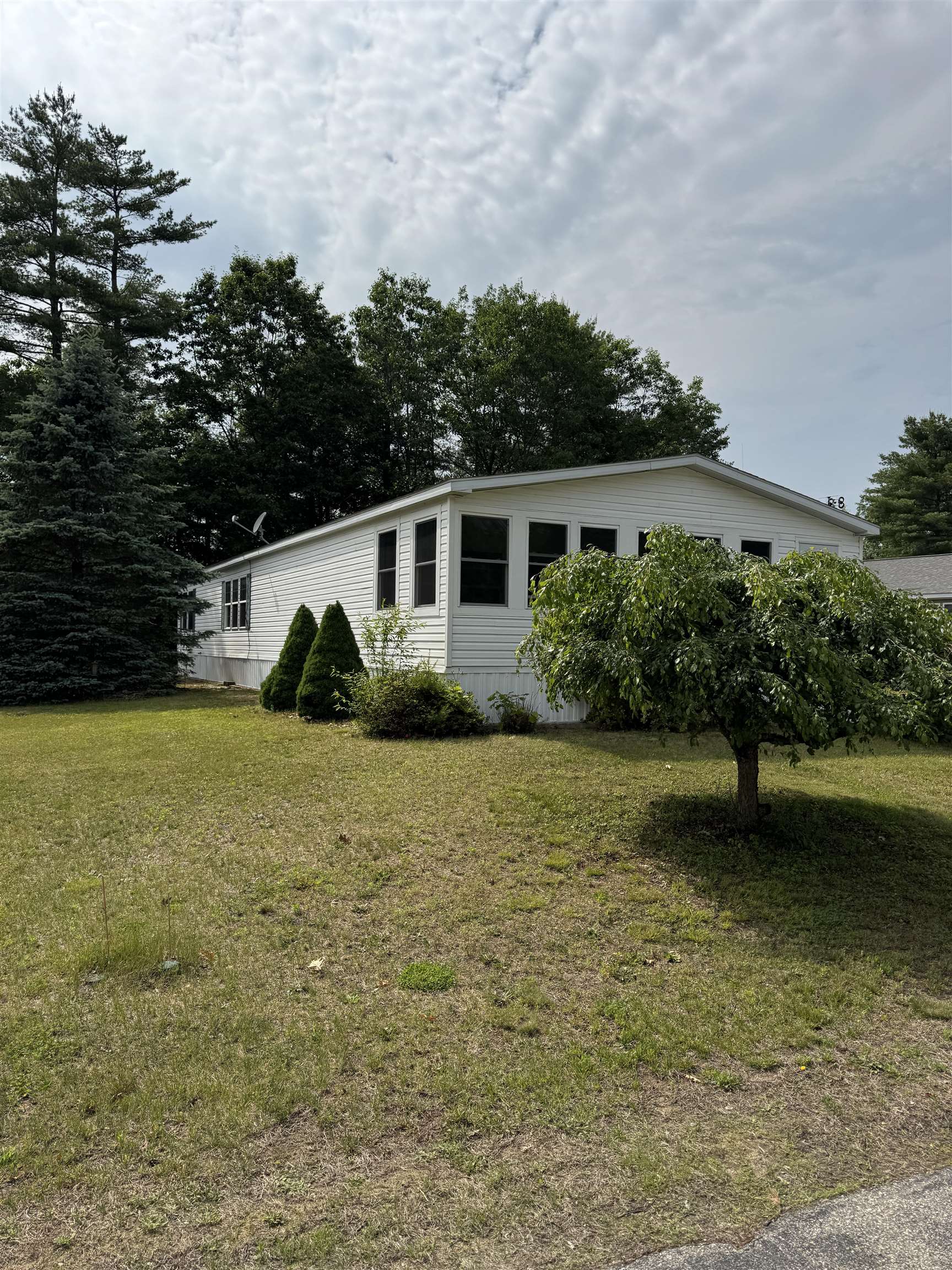 39 Temple Drive Rochester, NH 03868 - Photo 4 of 35