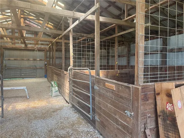 $565,000 | 634 Northwest Oo Highway, Odessa, MO 64076