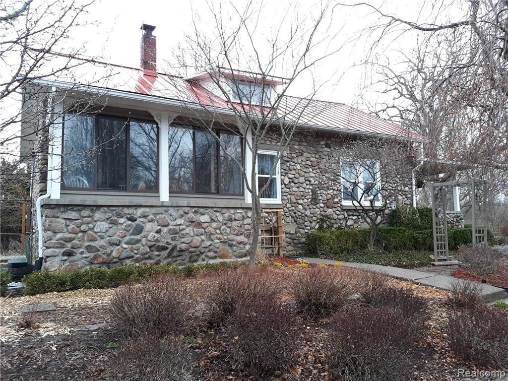 9725 Ellis Road Clarkston, MI 48348 - Photo 38 of 44 20190418_144515.jpg