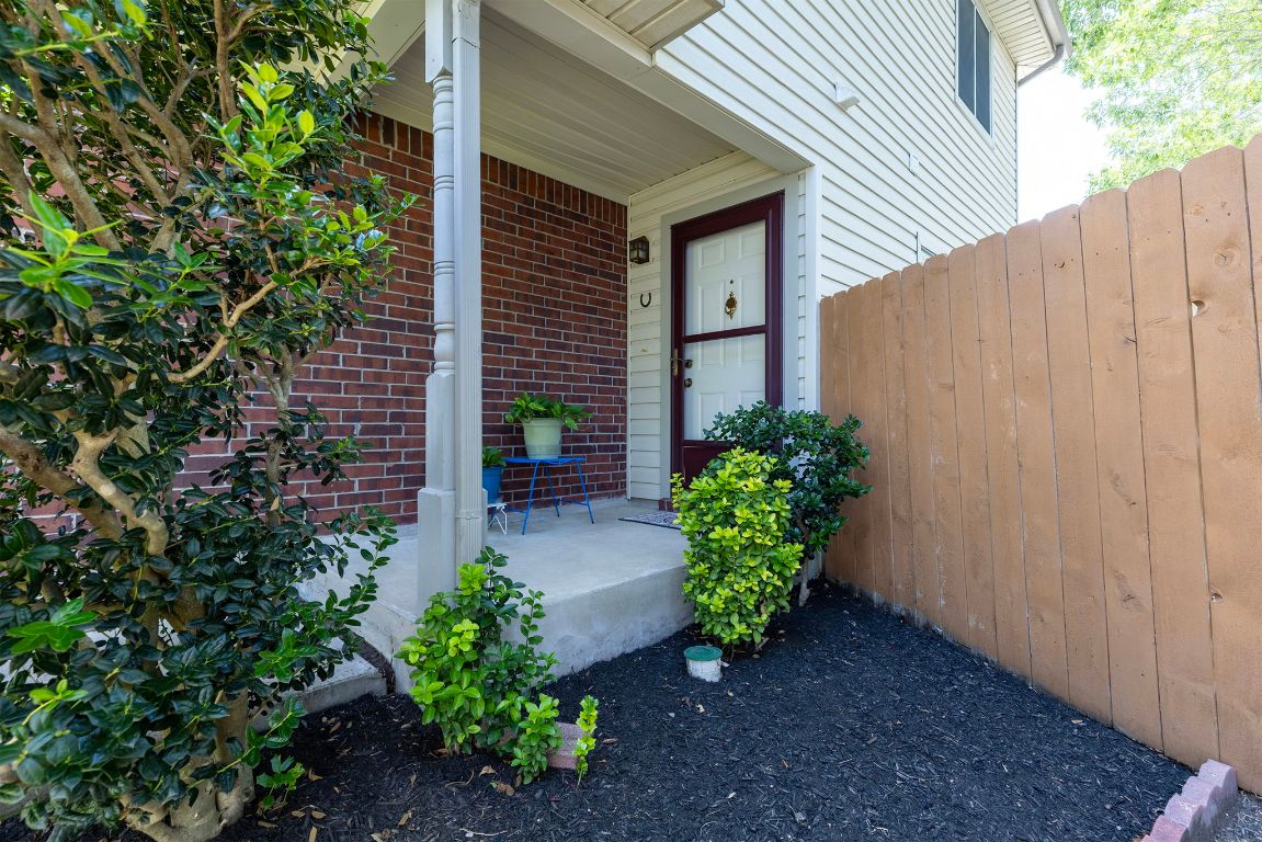 2158 Redwing Way Round Rock, TX 78664 - Photo 3 of 25 a view of a backyard with plants