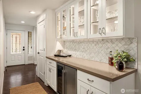 $1,729,000 | 1617 216th Avenue Northeast, Sammamish, WA 98074