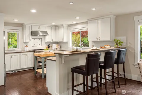 $1,729,000 | 1617 216th Avenue Northeast, Sammamish, WA 98074