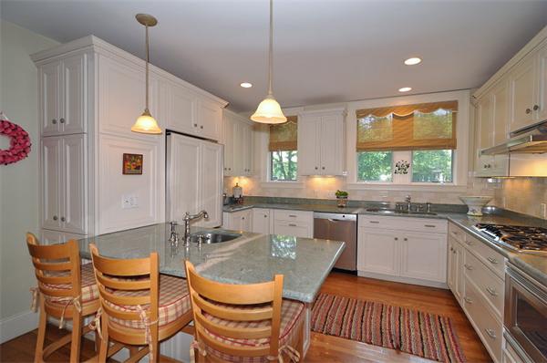 10 Whittier Road Wellesley, MA 02481 - Photo 11 of 30