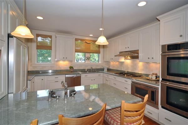 10 Whittier Road Wellesley, MA 02481 - Photo 13 of 30
