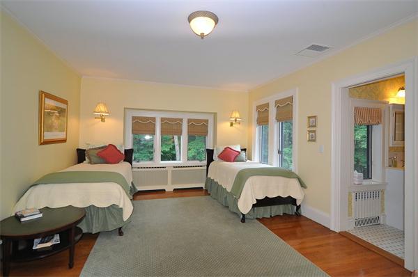 10 Whittier Road Wellesley, MA 02481 - Photo 22 of 30
