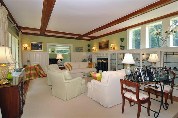 10 Whittier Road Wellesley, MA 02481 - Photo 4 of 30