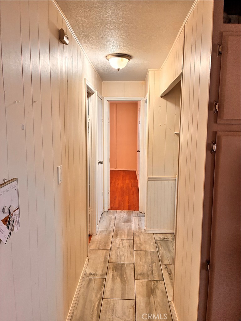 31130 South General Kearny Road, Unit 18 Temecula, CA 92591 - Photo 30 of 37 Hallway