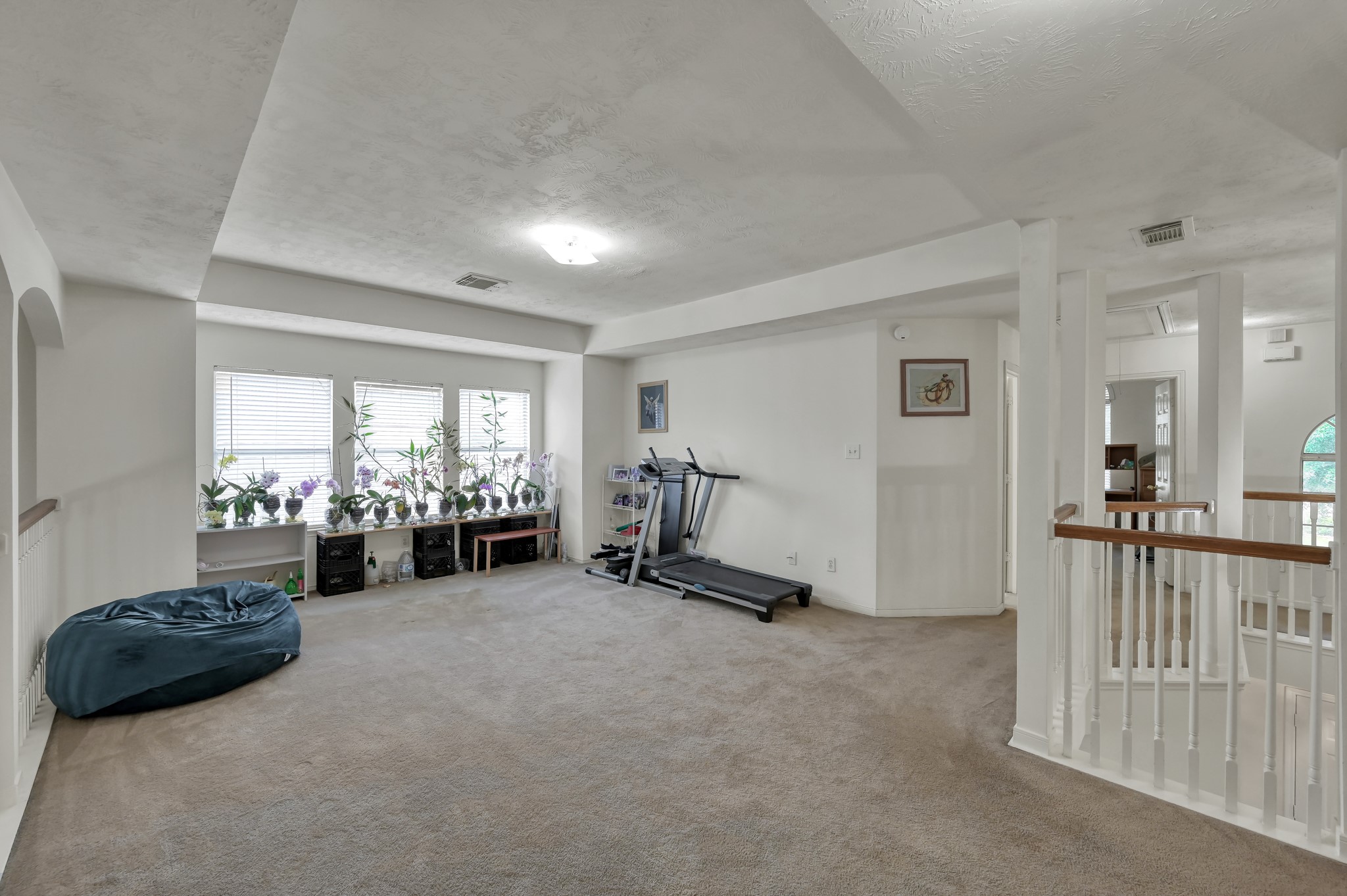 2539 Forge Creek Road Houston, TX 77067 - Photo 27 of 40 Upstairs game room has plenty of space and flexibilty.