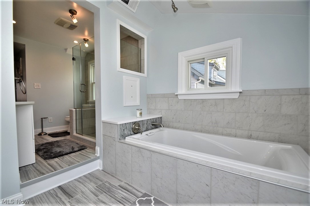 2612 Eaton Road Cleveland, OH 44118 - Photo 22 of 34