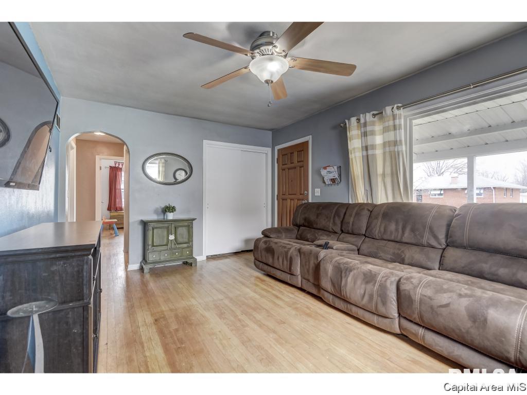 3601 Stanton Street Springfield, IL 62703 - Photo 3 of 35