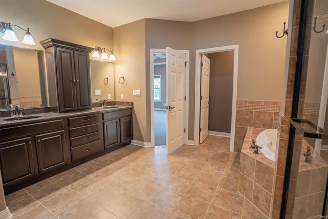 $899,900 | 3507 Wakefield Drive, West Lafayette, IN 47906