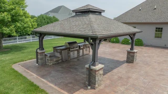 $899,900 | 3507 Wakefield Drive, West Lafayette, IN 47906