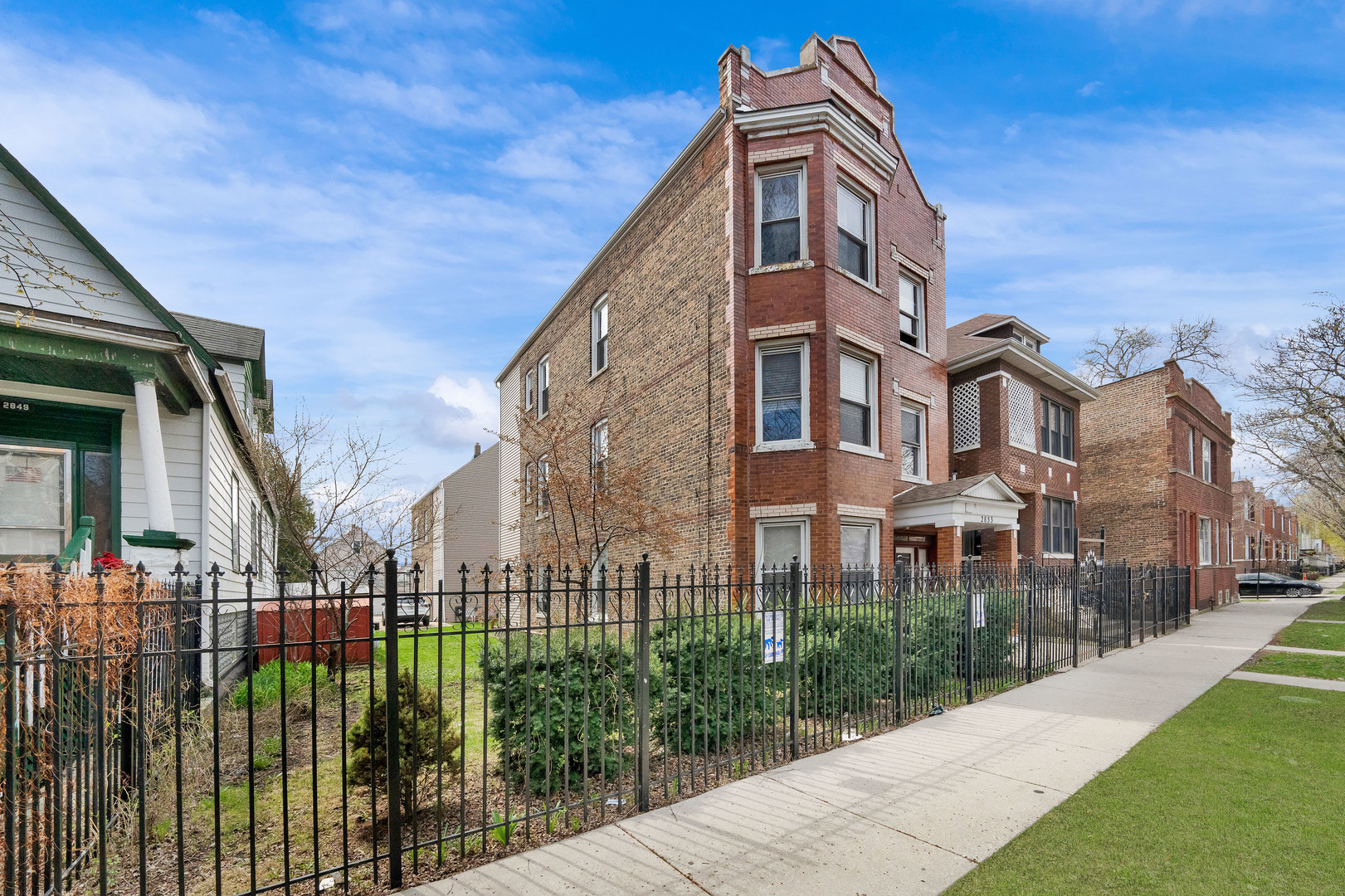 2853 West 40th Street Chicago, IL 60632 - Photo 3 of 15