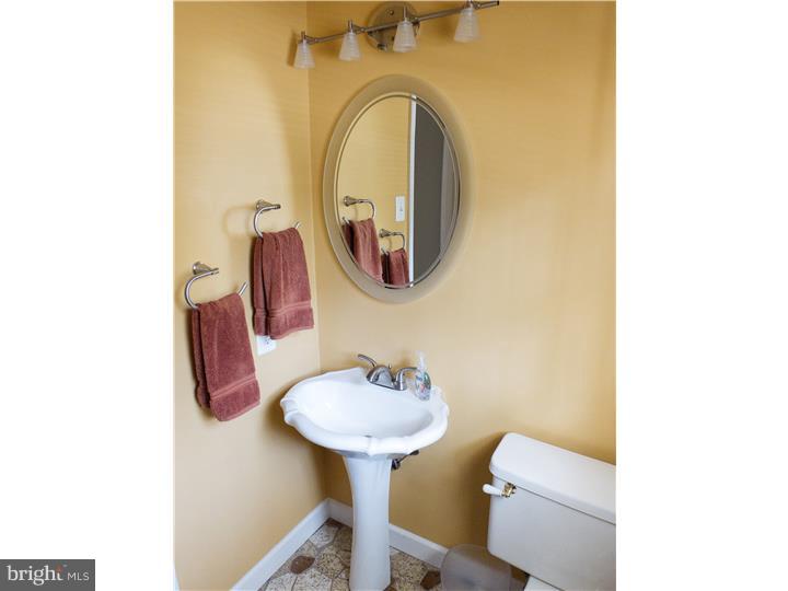 42 Heather Road Newark, DE 19702 - Photo 13 of 19 Half Bath