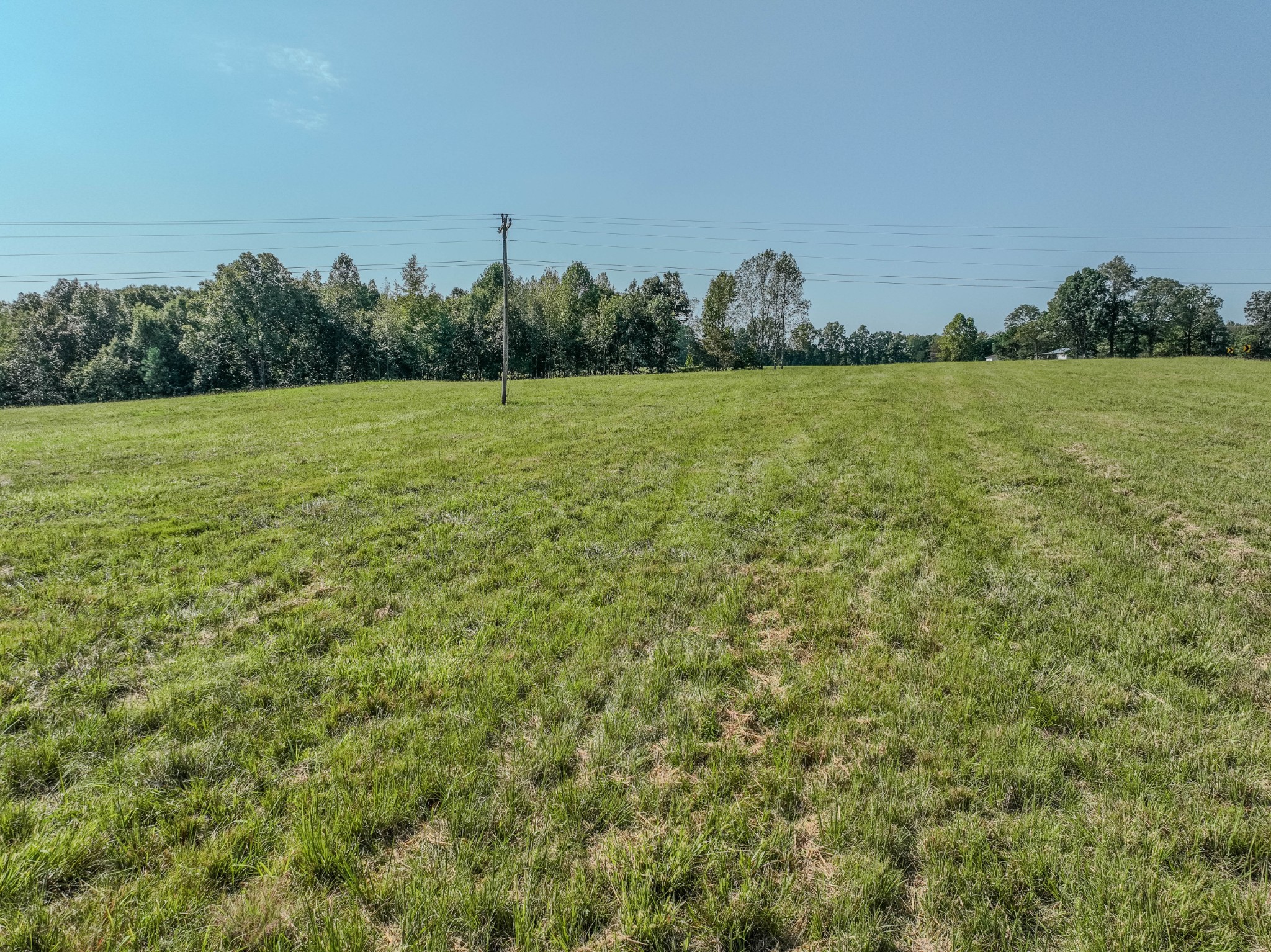 373 Mayfield Road Pulaski, TN 38478 - Photo 6 of 17 a view of a field with an ocean