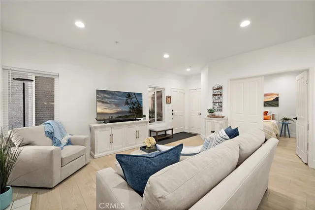 $739,000 | 4561 Warner Avenue, Unit 101, Huntington Beach, CA 92649