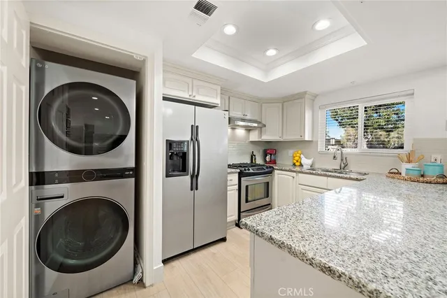 $739,000 | 4561 Warner Avenue, Unit 101, Huntington Beach, CA 92649