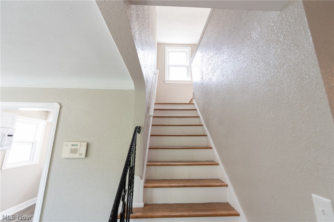 3222 Whitethorn Road Cleveland, OH 44118 - Photo 16 of 30 Gallery Image 16
