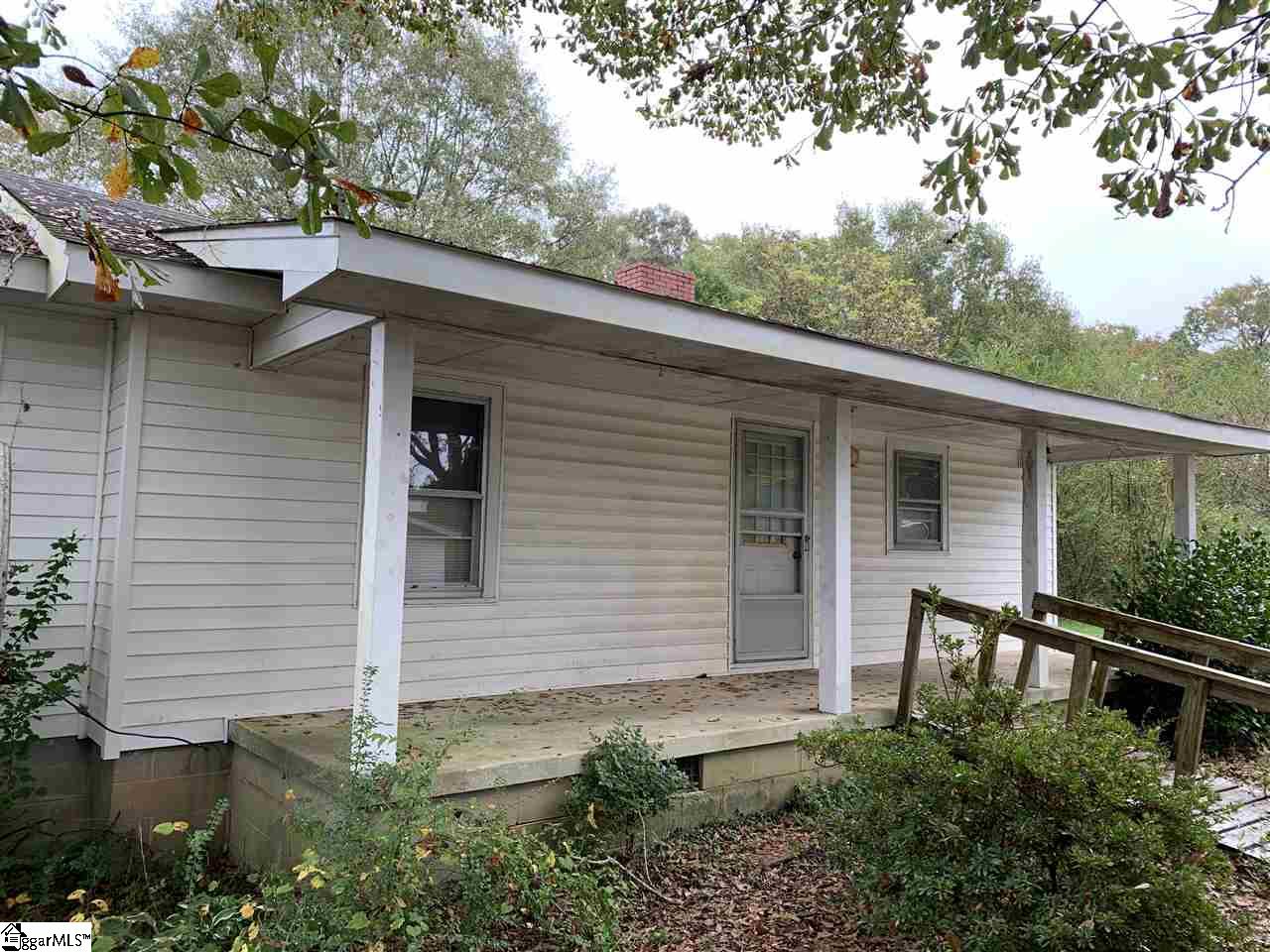 2551 Hellams Road Gray Court, SC 29645 - Photo 2 of 29
