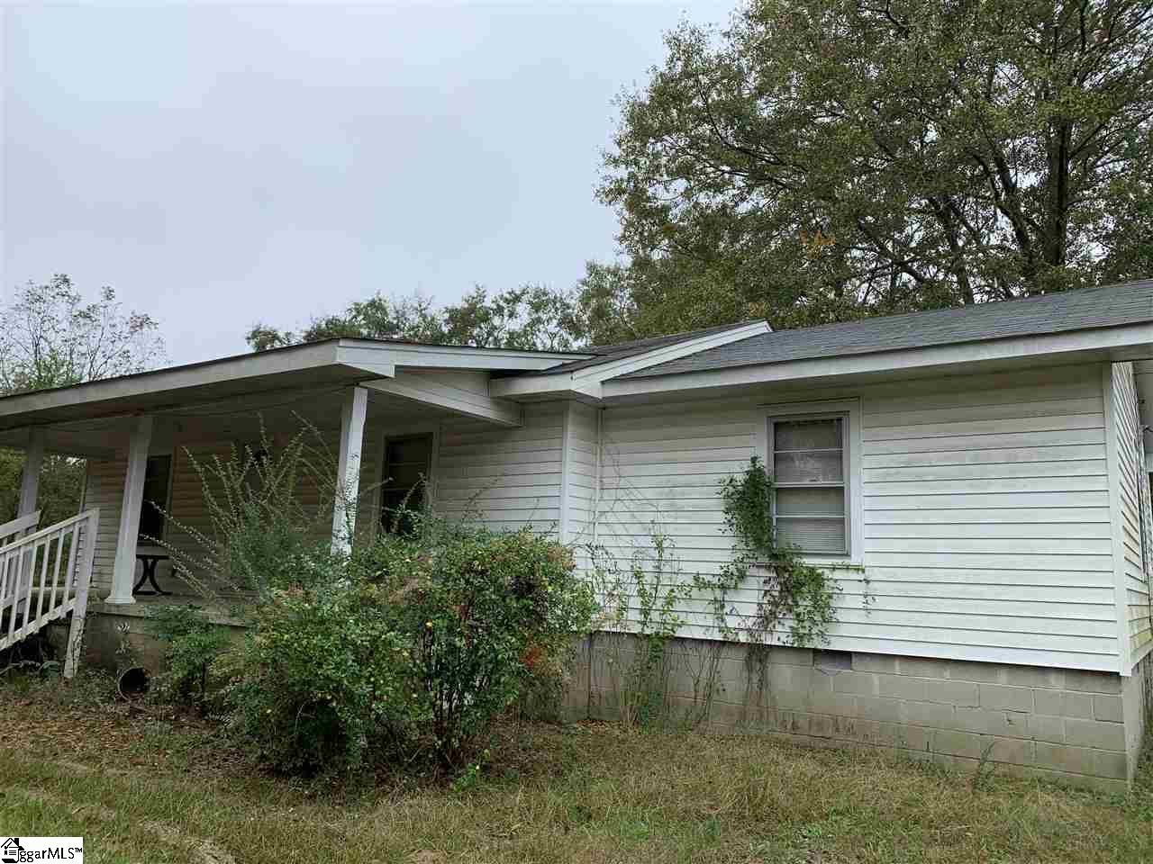 2551 Hellams Road Gray Court, SC 29645 - Photo 3 of 29