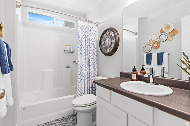 2343 Wysteria Drive Mapleton, UT 84664 - Photo 25 of 30 Bathroom with vanity and shower / bath combo