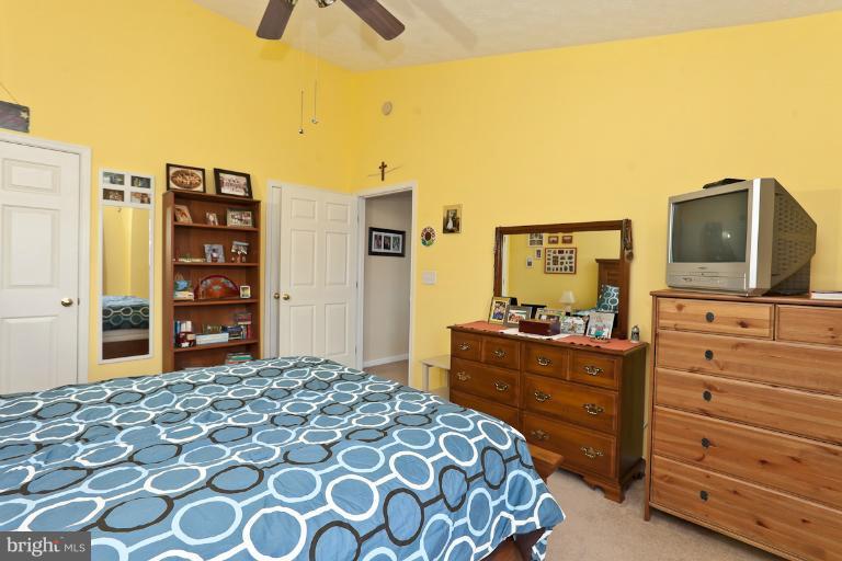 9601 Haven Farm Road, Unit 9601J Perry Hall, MD 21128 - Photo 5 of 17 Full Bath & Walk-in Closet