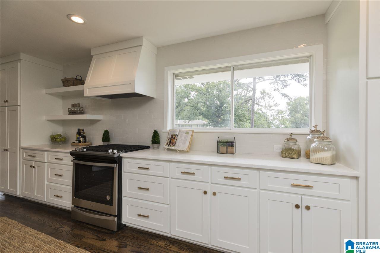 2721 Shades Crest Road Birmingham, AL 35216 - Photo 14 of 37