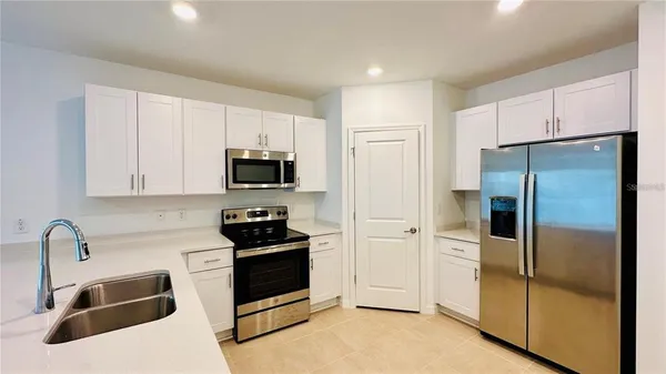 $2,100 | 2627 Fernleaf Street, Auburndale, FL 33823